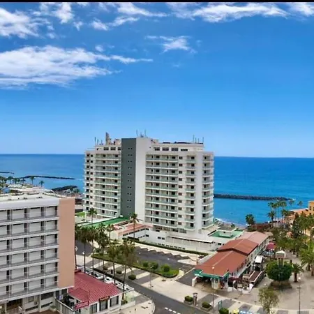 2 Apartments 50M From The Las Americas Promenade Apartment